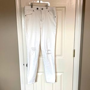 Aeropostale high waisted ankle jegging white SZ 6 98 cotton 2 spandex knee holes